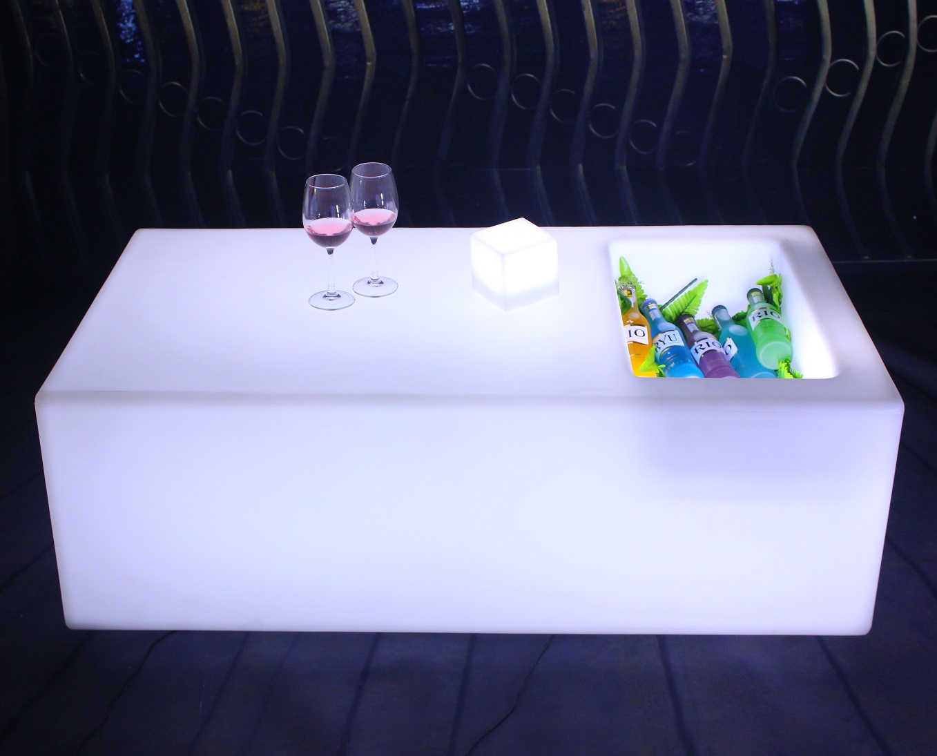 LED bar table with ice bucket (3).jpg LED bar table with ice bucket (3).jpg